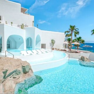 Santorini Illusion Suites